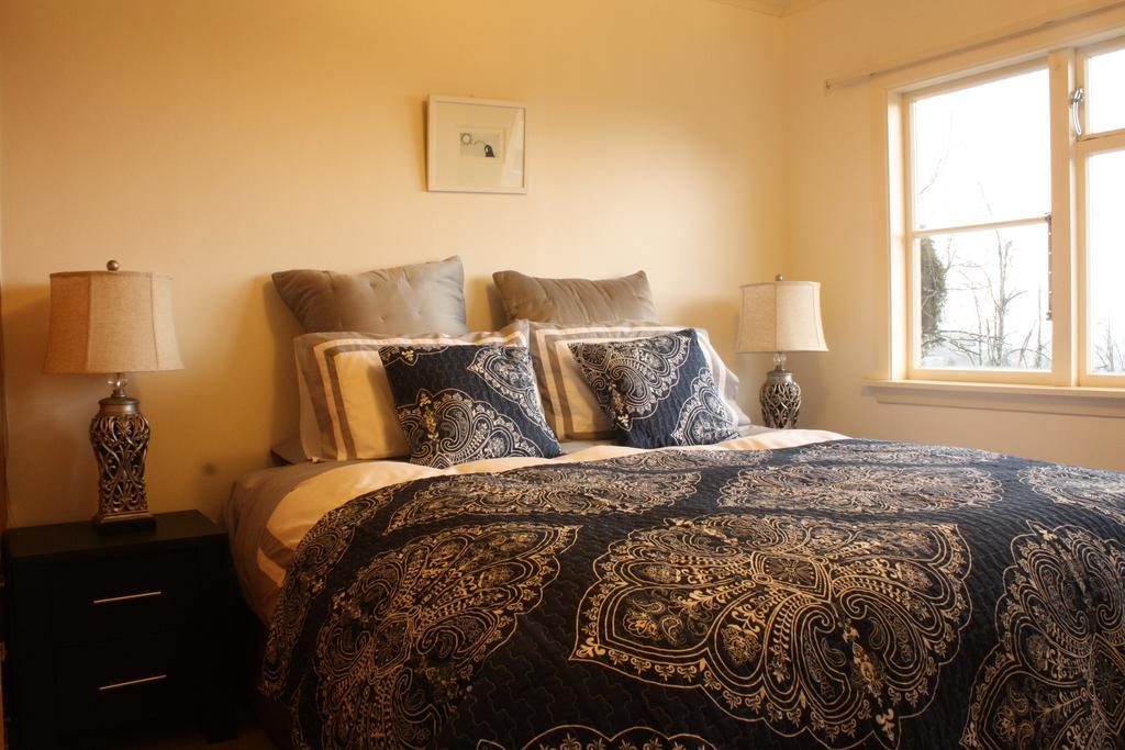 Tahuna Hills Guesthouse Нельсон Екстер'єр фото